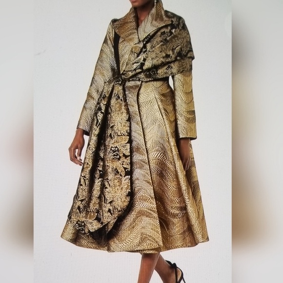 making the cut gold/black coat - Picture 2 of 7